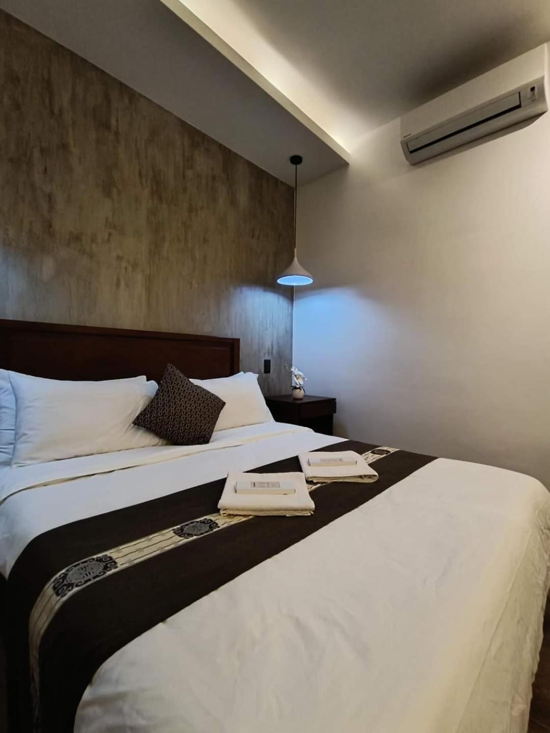 Hotel Plato De Ciudad II à Caticlan Extérieur photo
