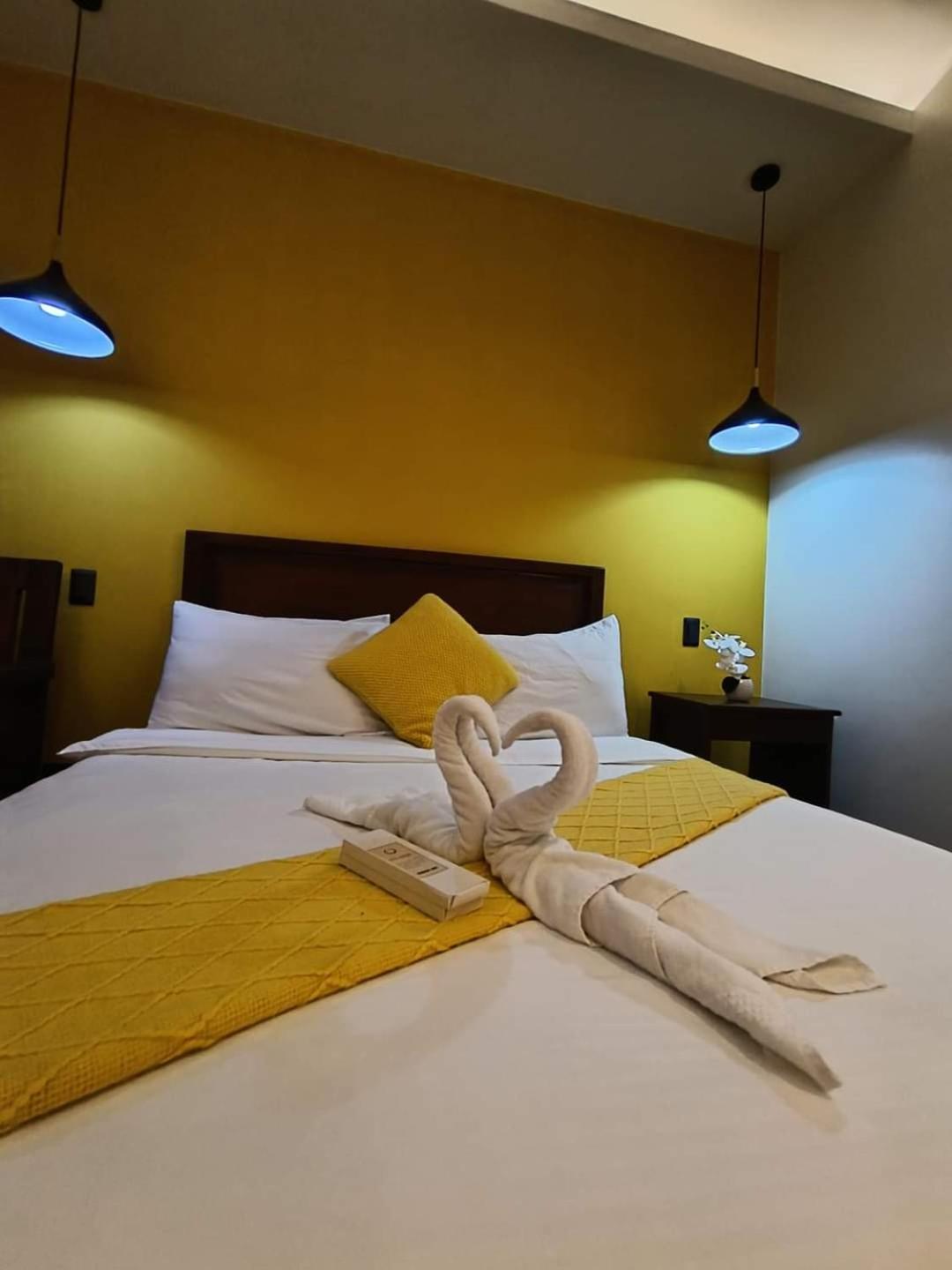 Hotel Plato De Ciudad II à Caticlan Extérieur photo