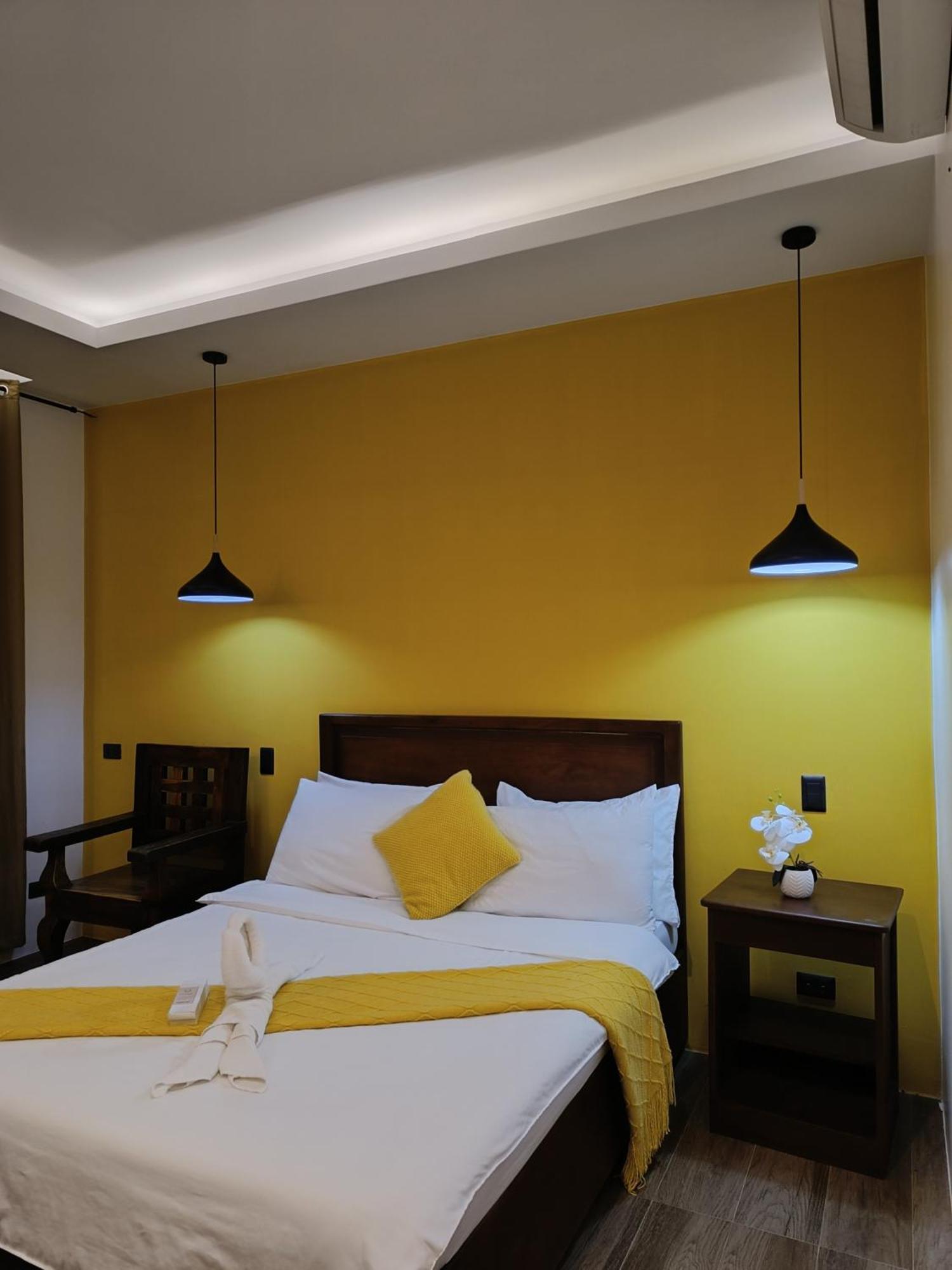 Hotel Plato De Ciudad II à Caticlan Extérieur photo